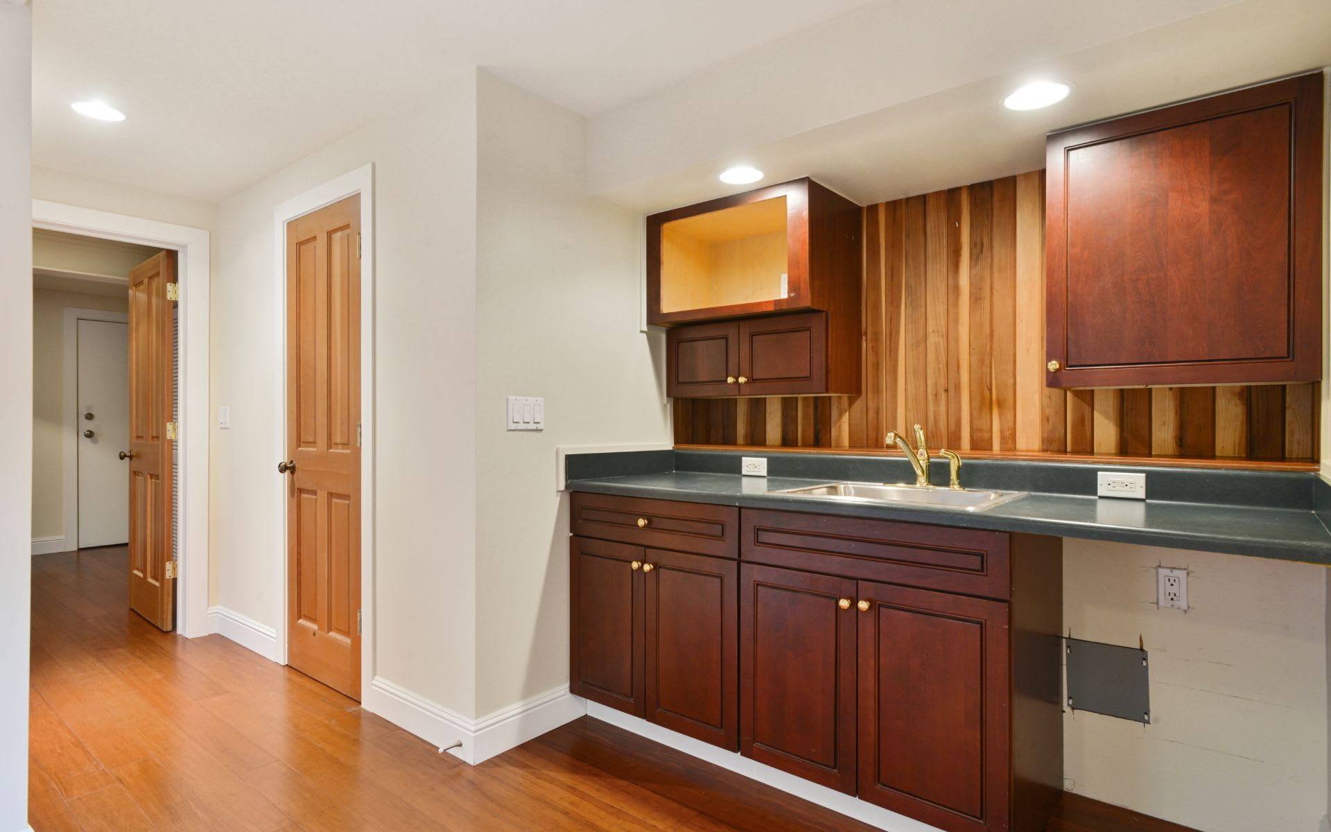 70-72 6th Ave