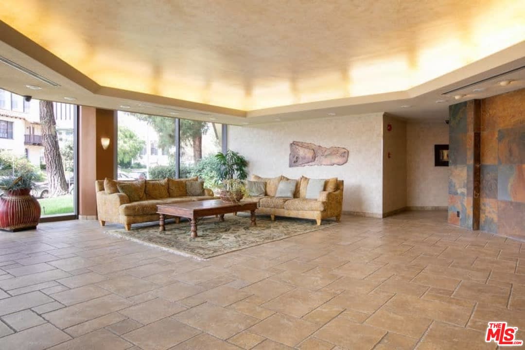 750 S Spaulding Ave, #127