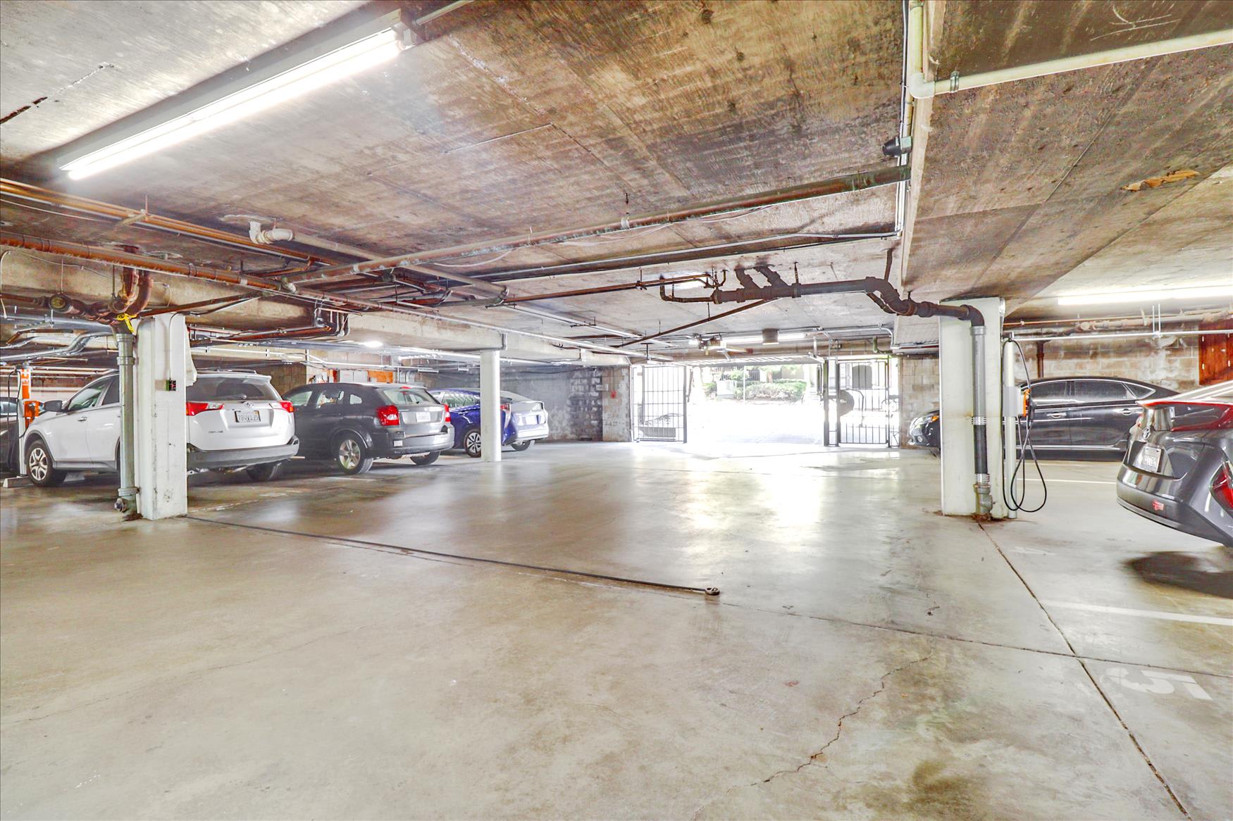 425 Orange St, #310