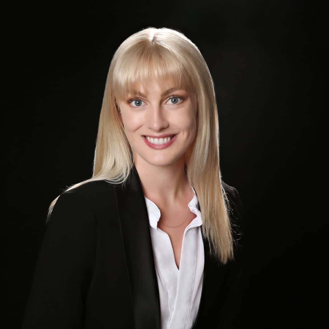 Clarissa Rock East Mississauga, ON Real Estate Agent Headshot