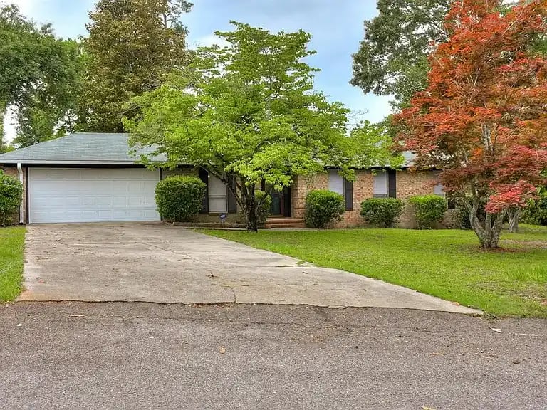 4057 Goshen Lake Ct