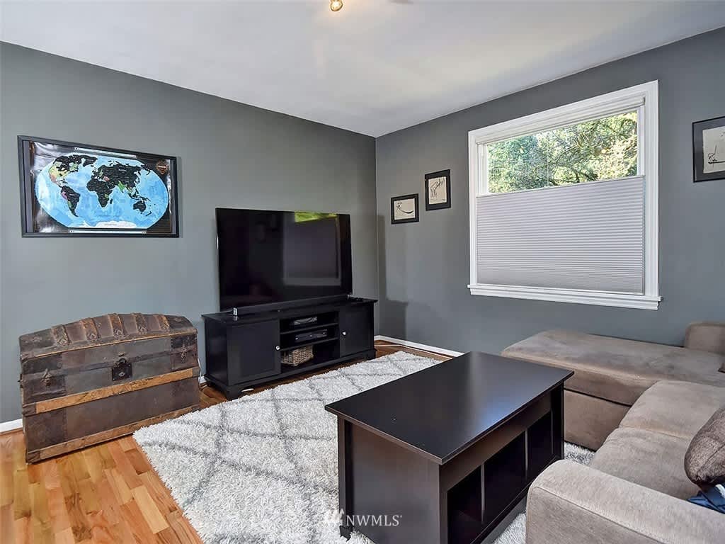 14720 12th Ave NE