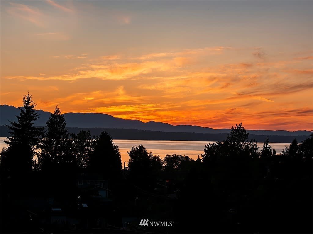 1111 Sierra Pl