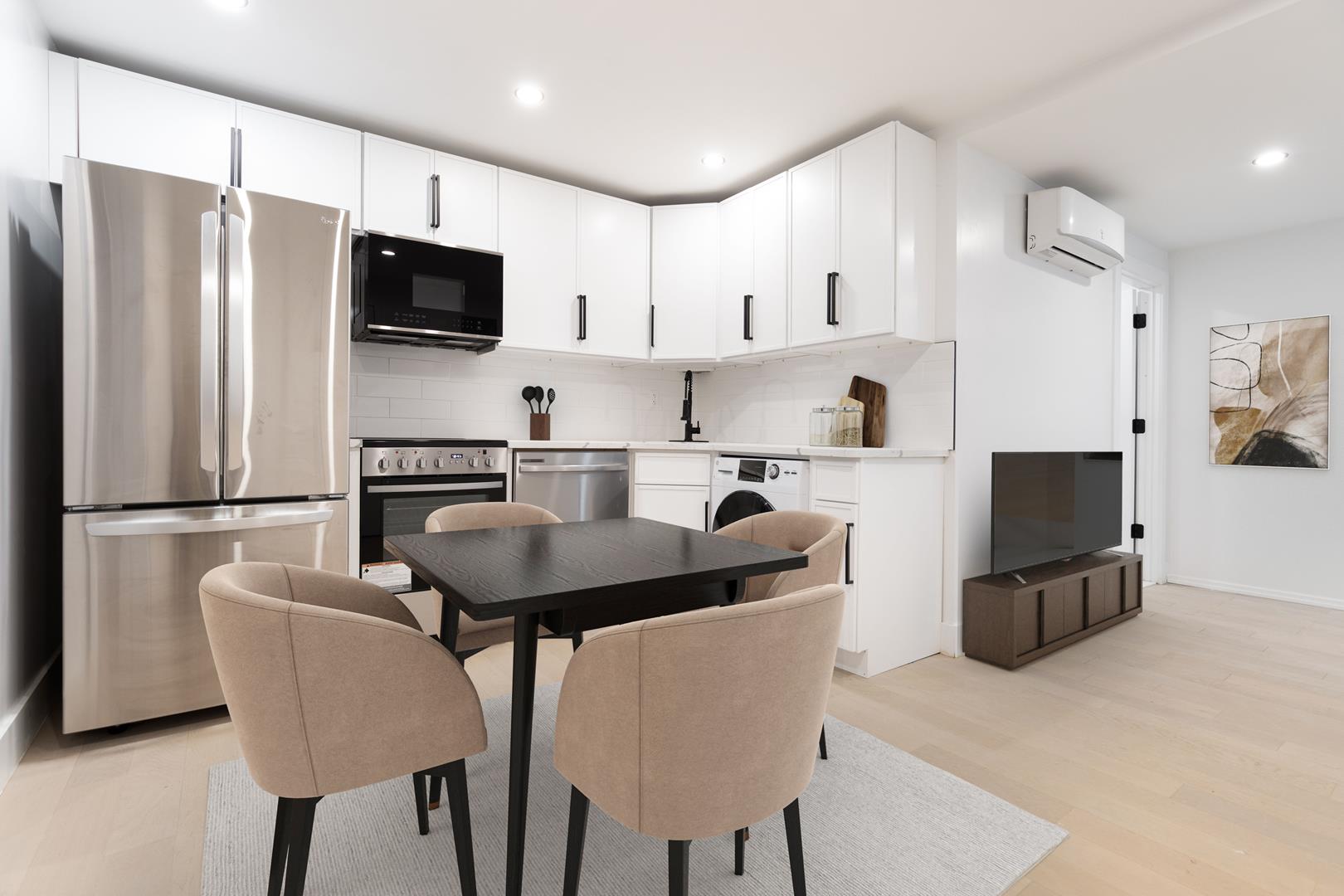 41 Hawthorne Street, Apt 1