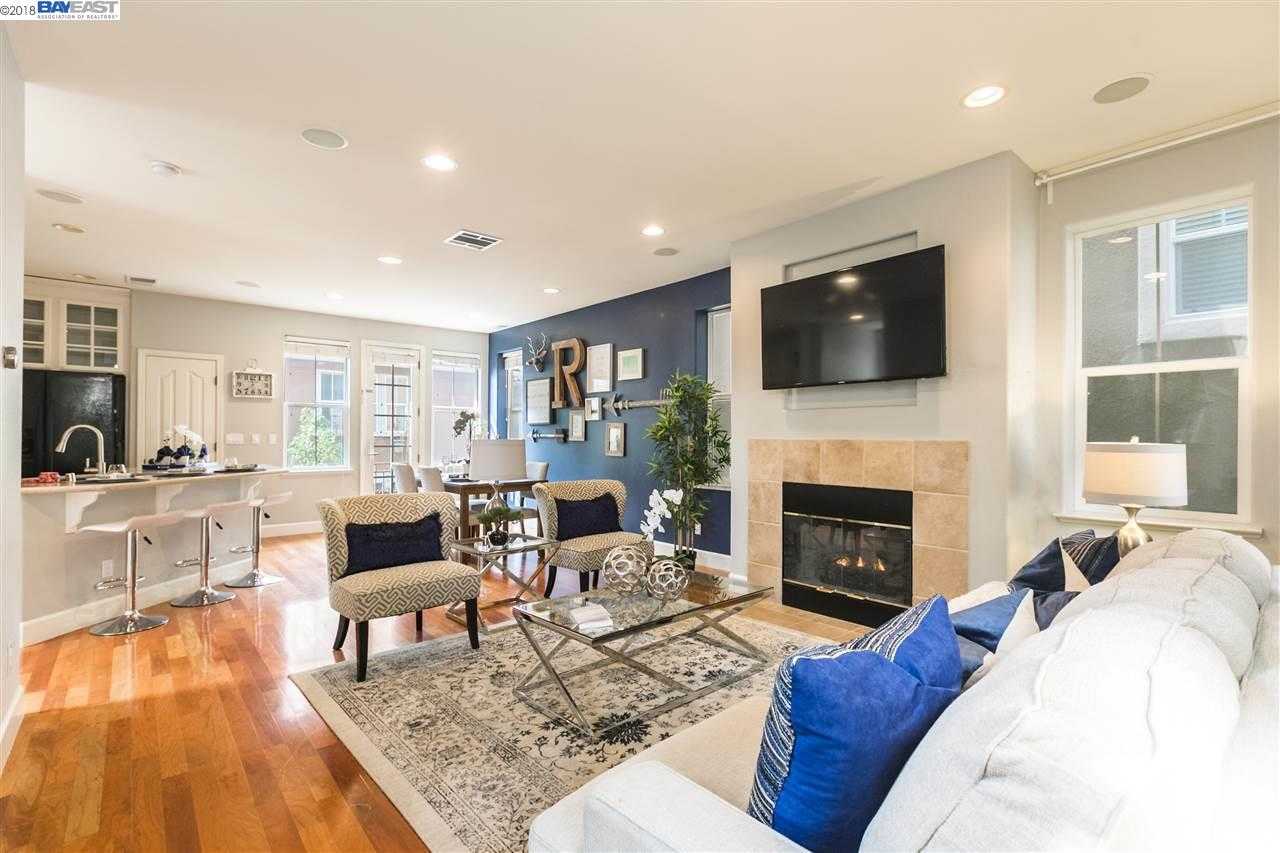 3048 Mary Helen Ln