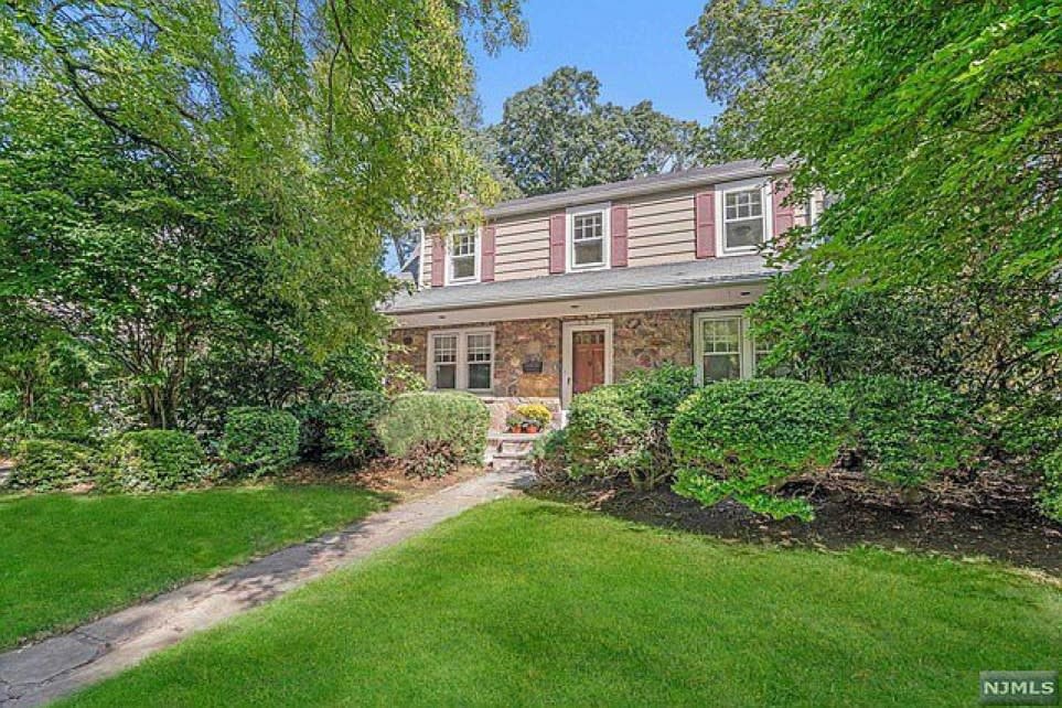 5 Houses for Sale in Ridgewood, NJ, a Popular Suburb for Families