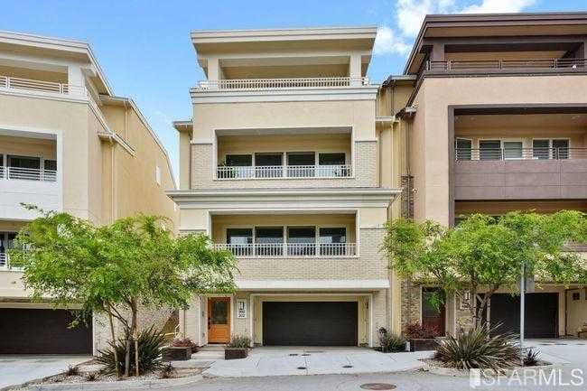 202 Summit Way