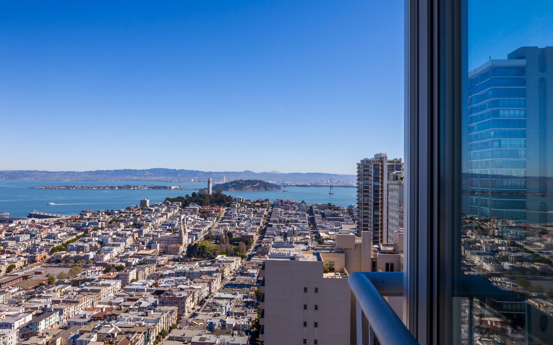 Panoramic Views at 1070 Green