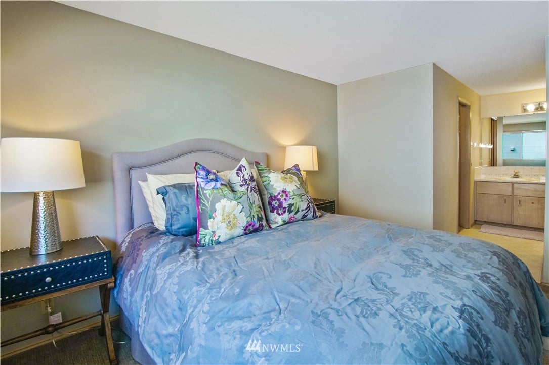 301-233 3rd Ave