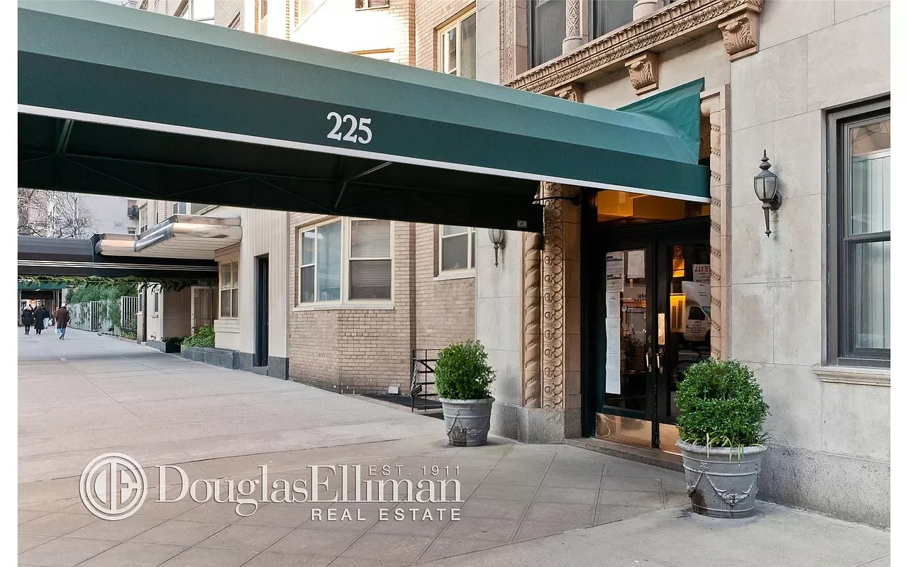 225 East 79th Street Unit: 14B