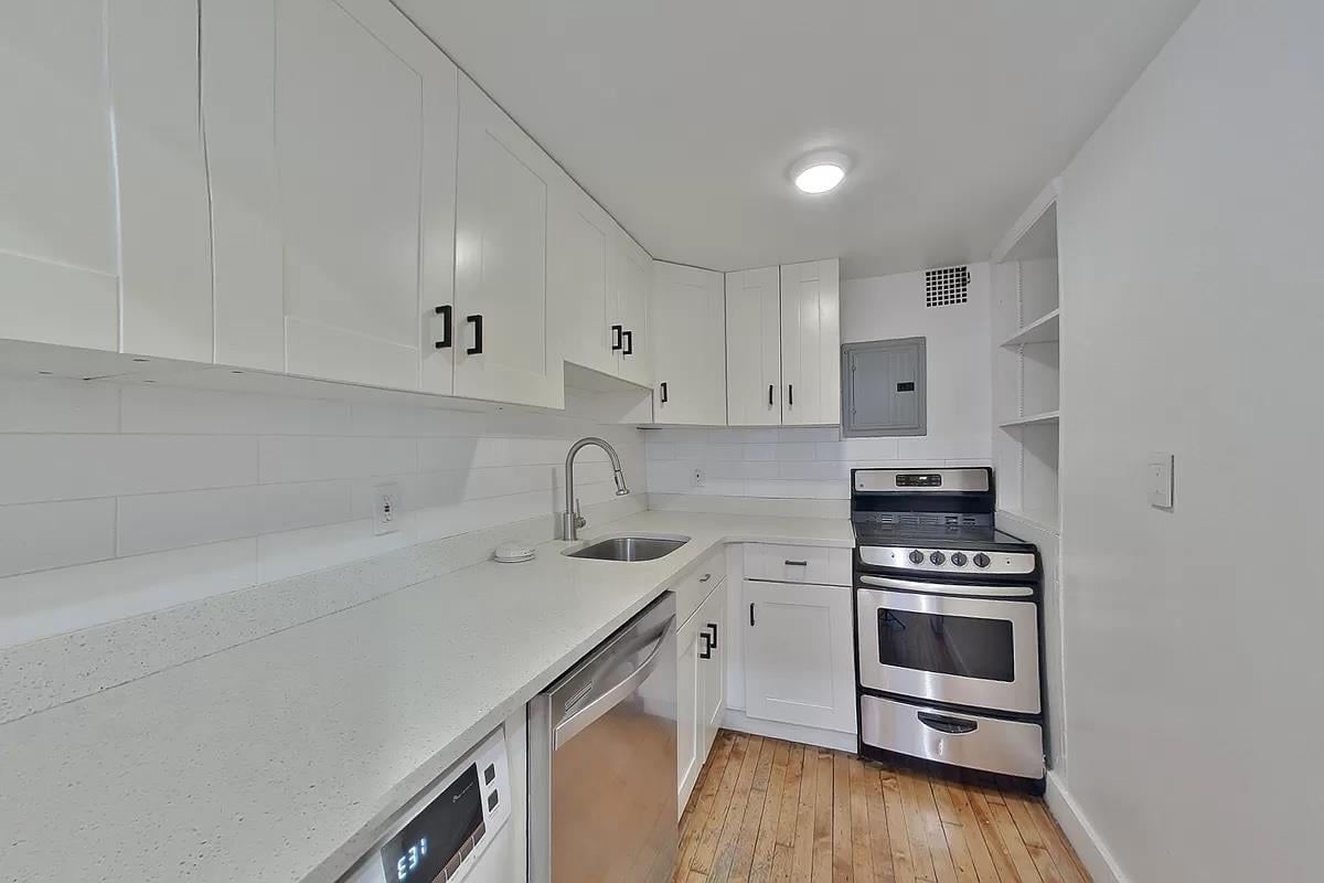 71 Leonard Street, Apt 2-N