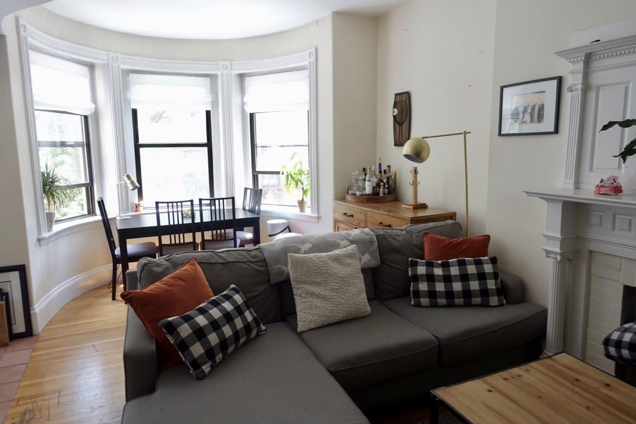 Saint Botolph Street - 2 Bed 1 Bath w. Laundry/DECK/Parking and AC! 