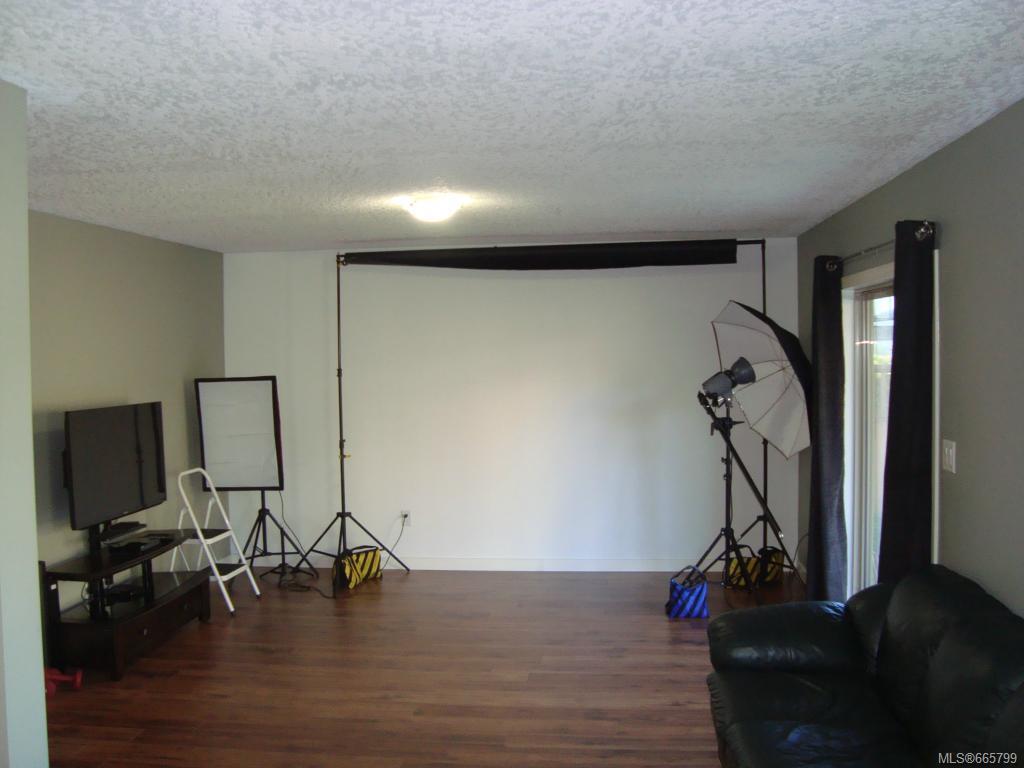 596 Kingsview Ridge