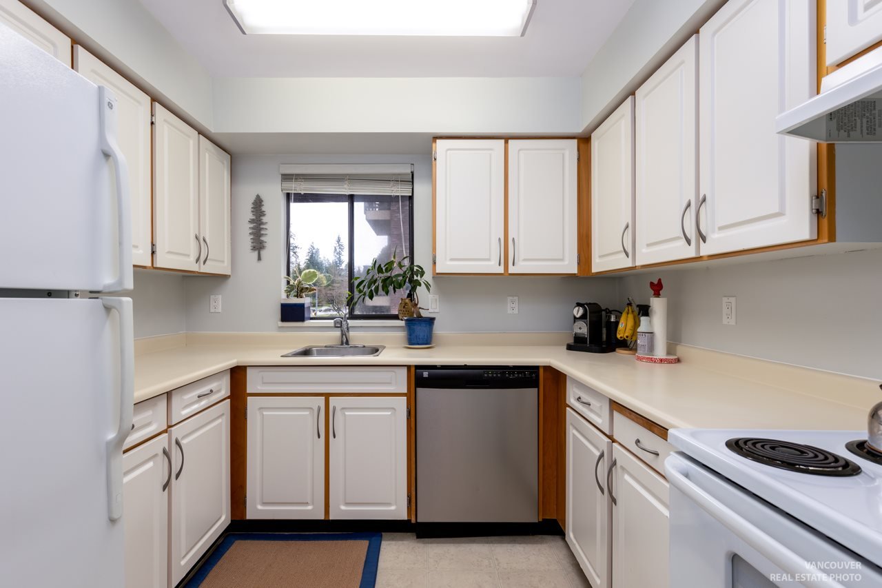 308-3420 Bell Ave