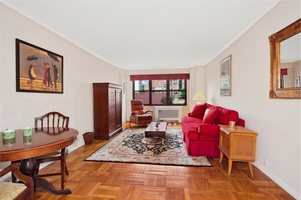 240 East 76th St, 5S