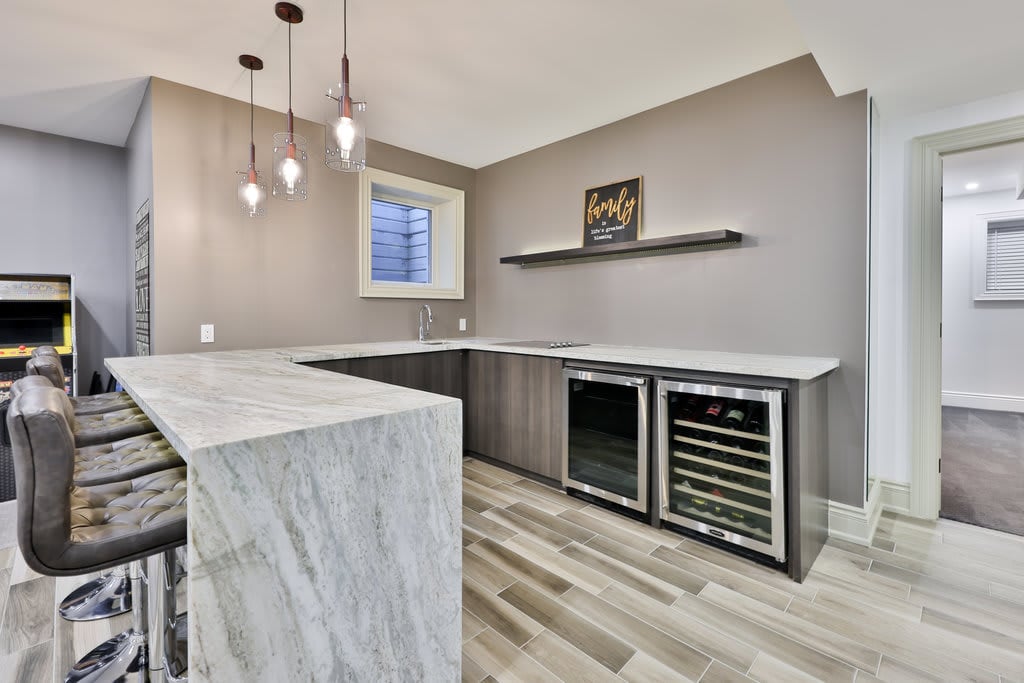 2015 Elmhurst Avenue, Oakville