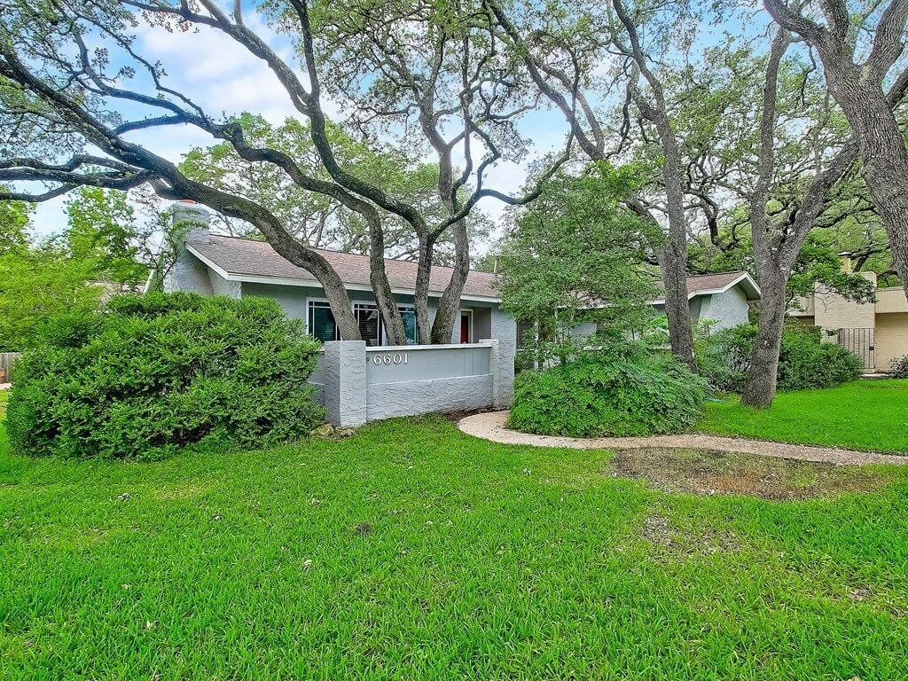 6601 Branching Oak Ct