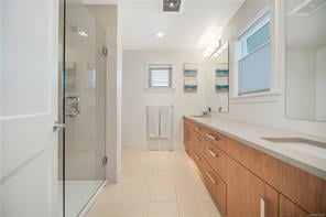 375 Kestrel St