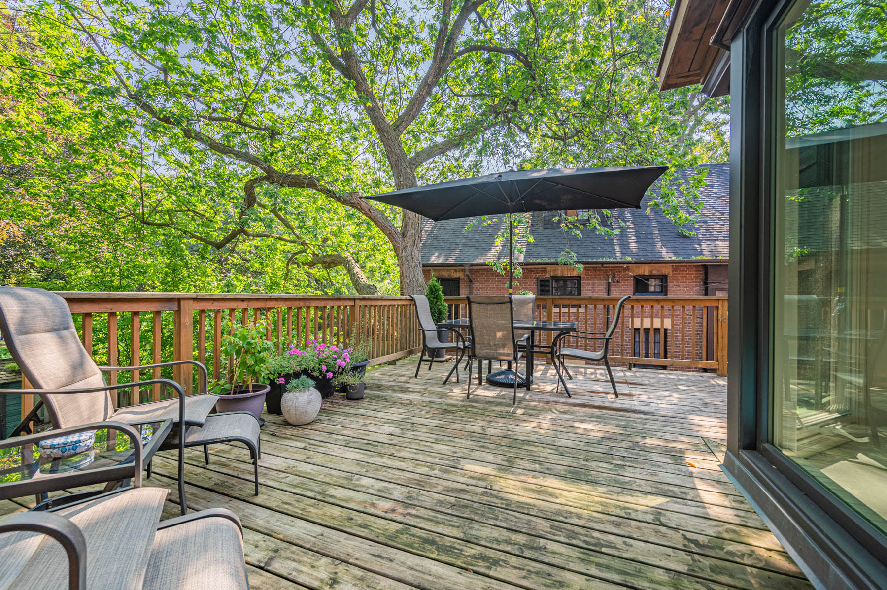 18 Castle Frank Cres