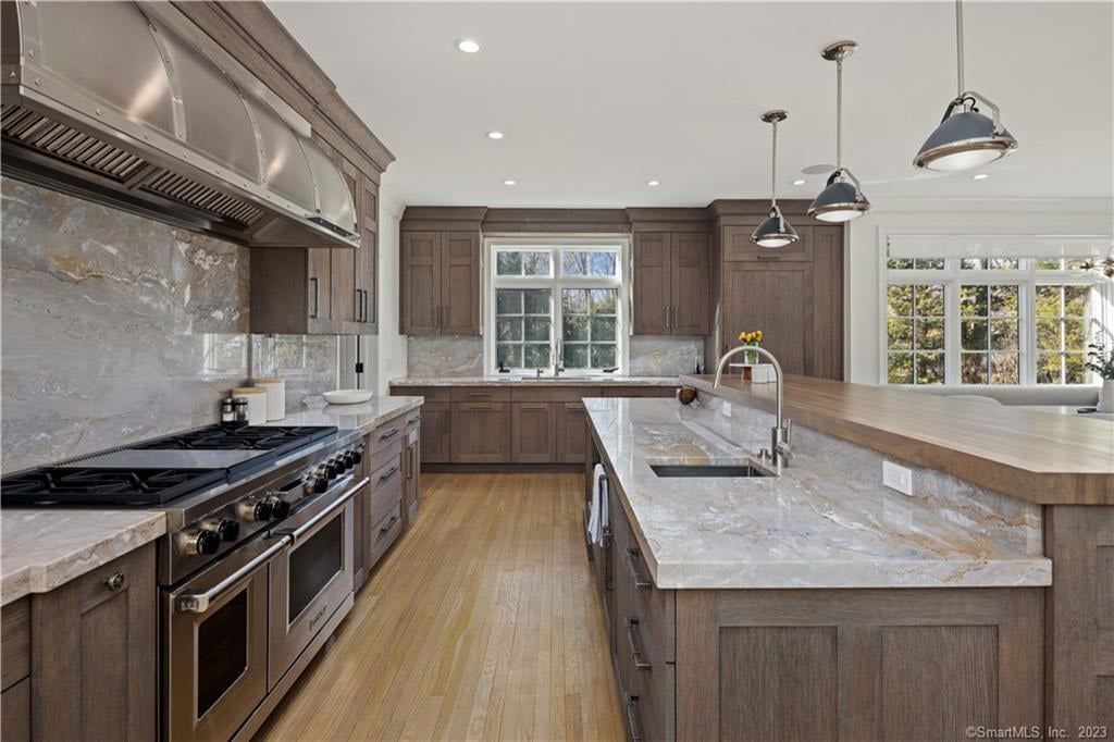 11 Charcoal Hill Rd