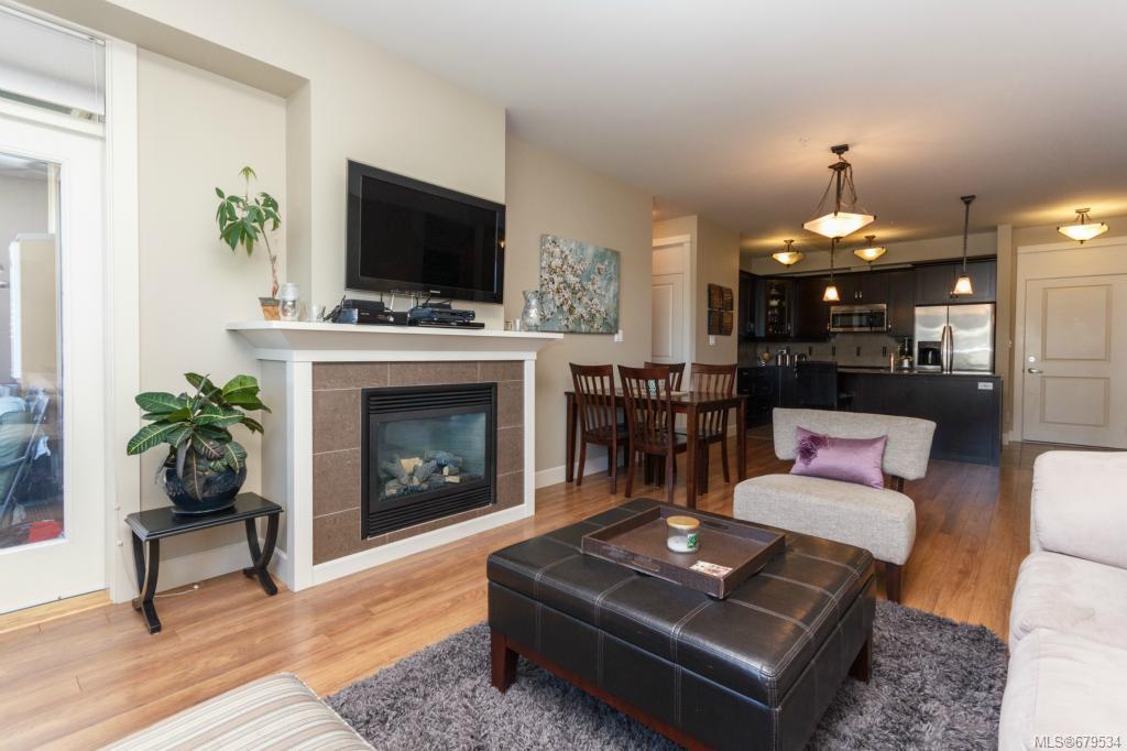 204-3220 Jacklin Rd