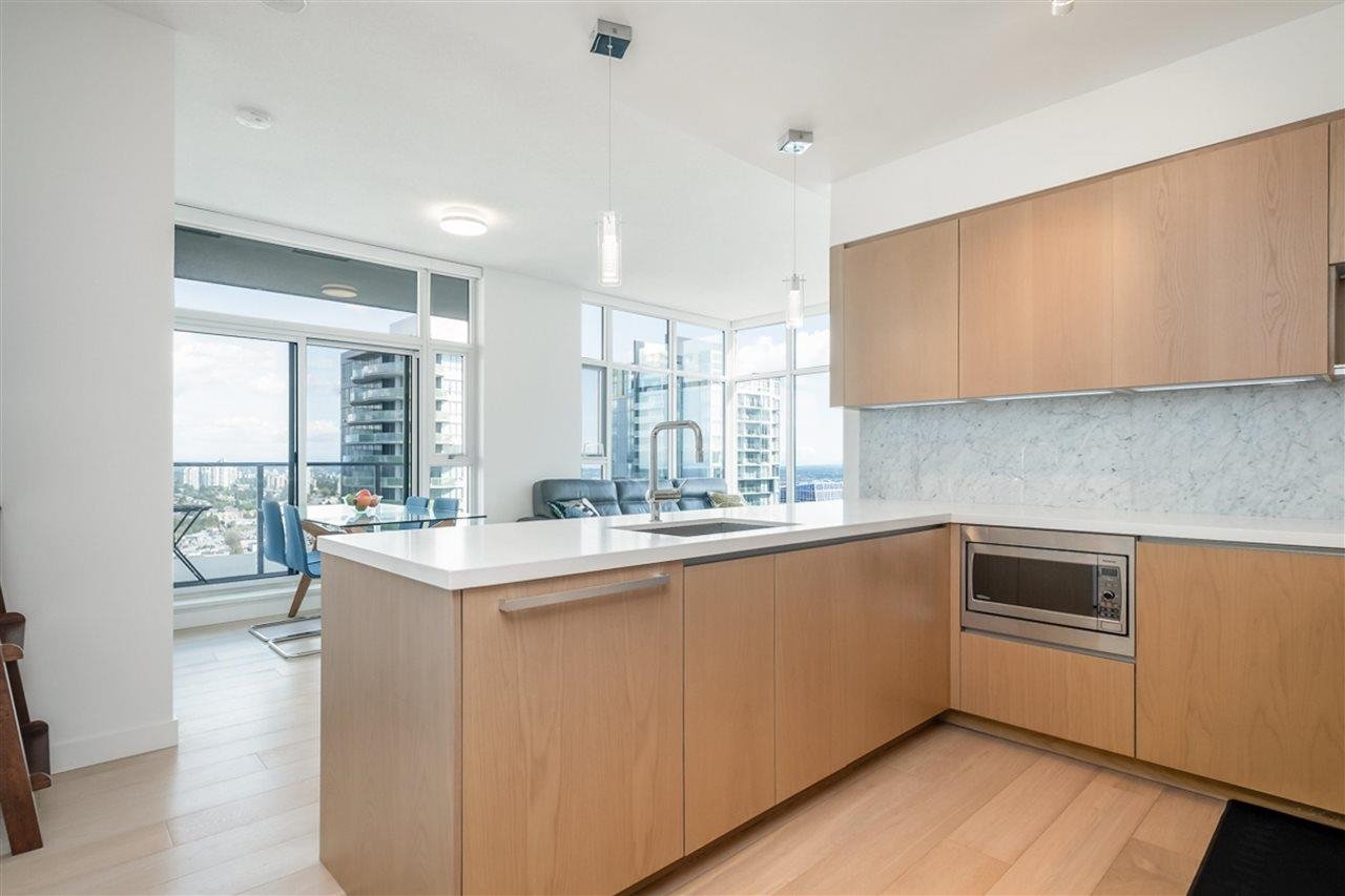 3802-6588 Nelson Ave