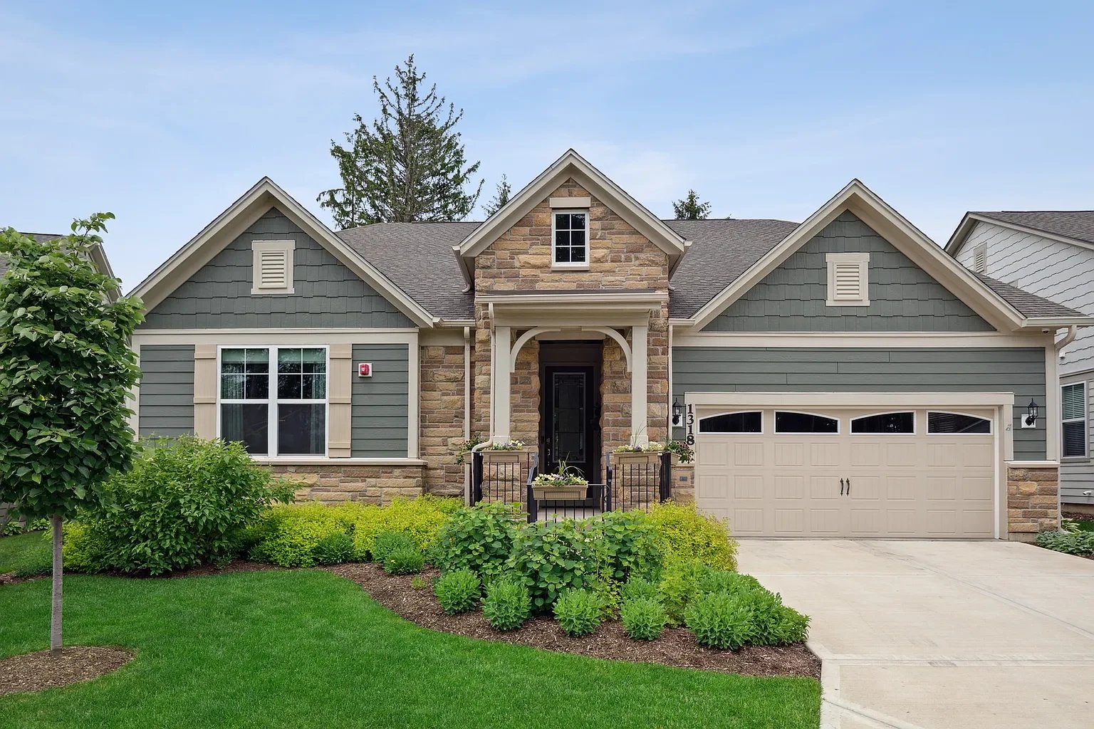 1318 Garden View Dr
