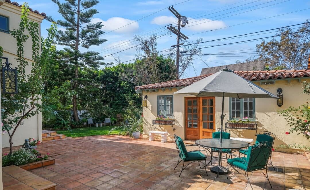 451 S Highland Ave