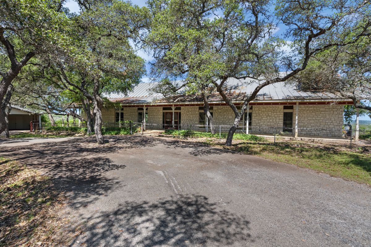 PEDERNALES RIVER RANCH | 200.28 ACRES