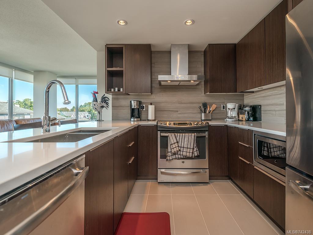 507-646 Michigan St