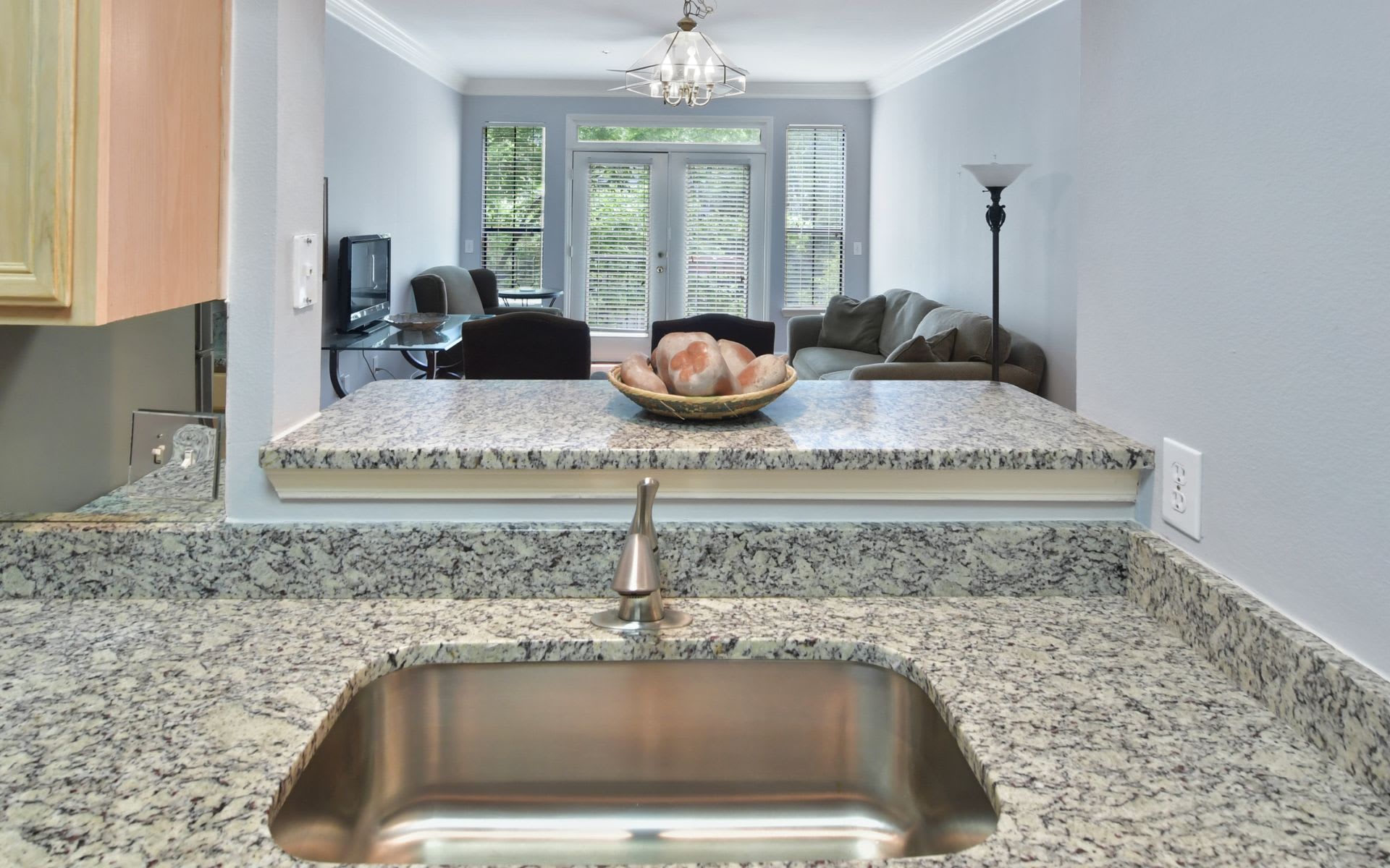 3777 Peachtree Road NE Unit: 924