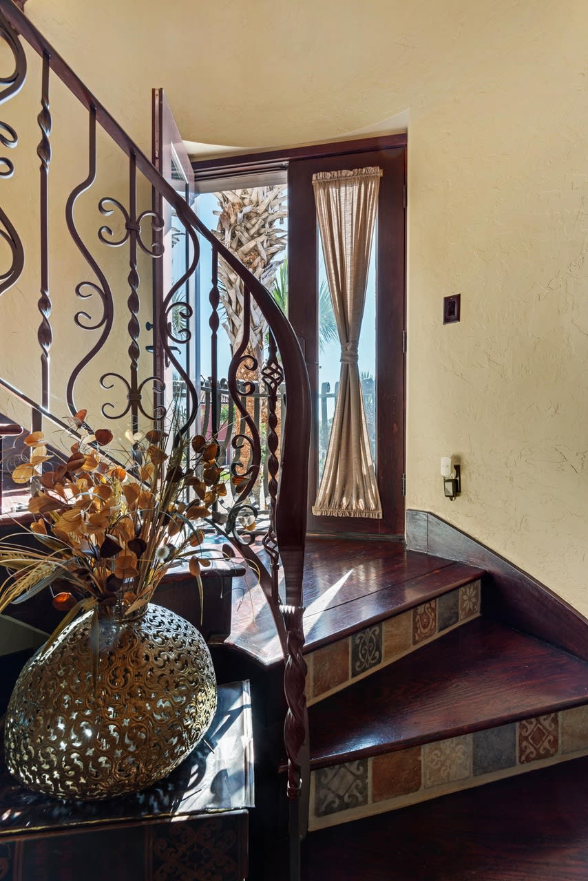 5236 Finisterre Drive