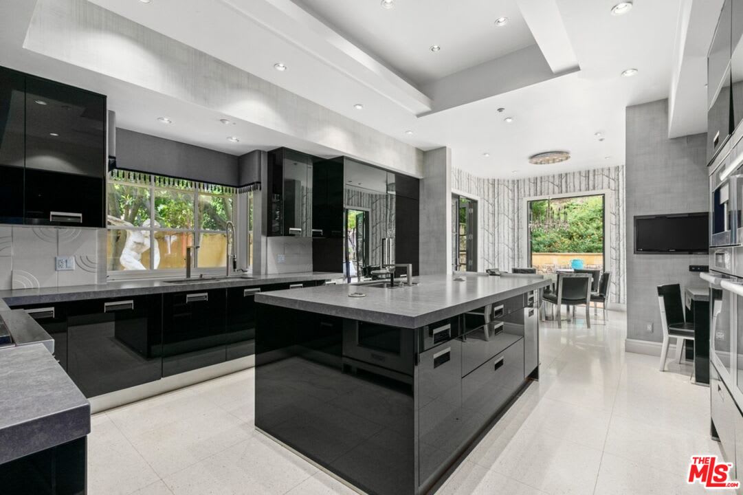 Chateau Sapphire