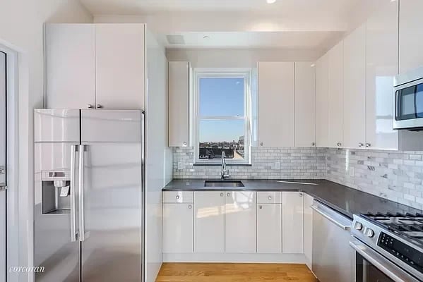18-13 Greene Avenue Unit: 4R