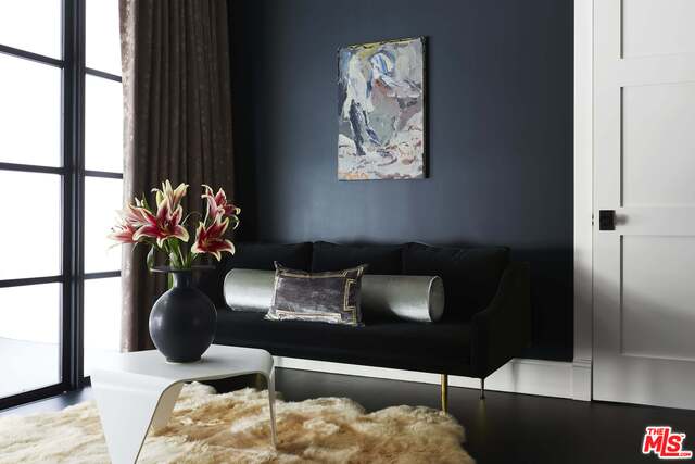 Serene Palazzo