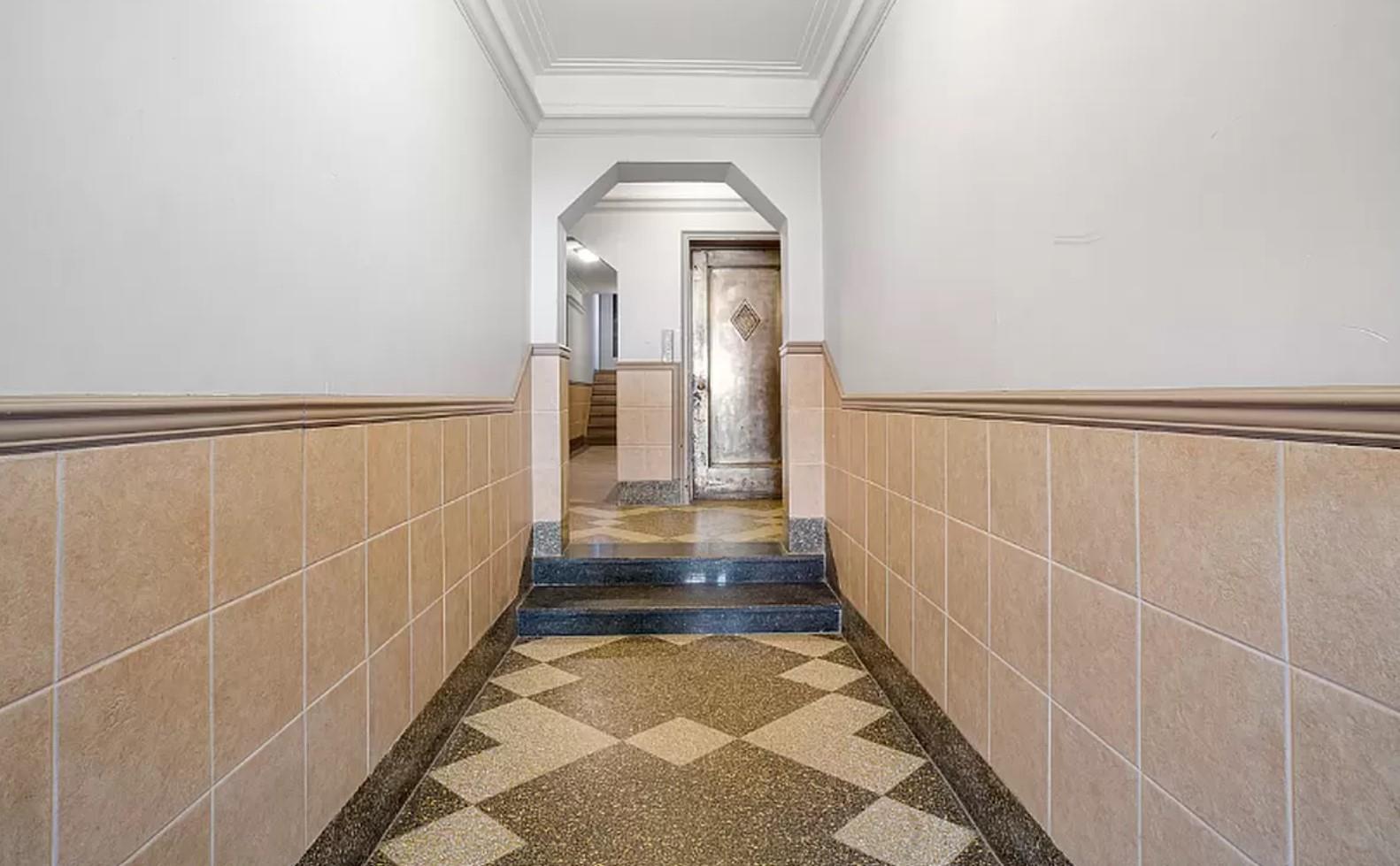 102 West 79th Street, Apt 4-D