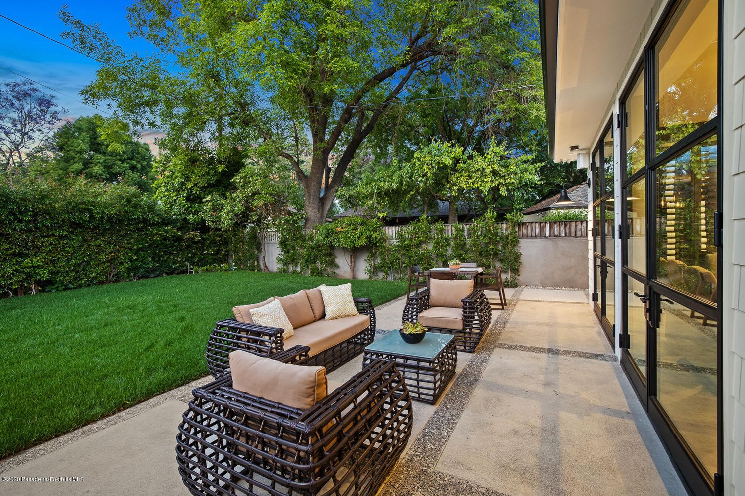 217 Lamour Dr