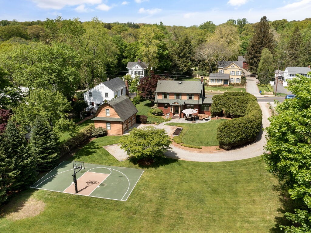 25 Pascack Rd