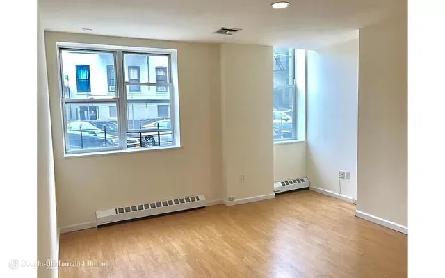27-37 27th Street Unit: J1