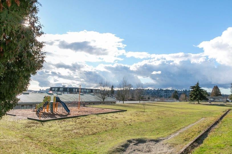201-808 Gauthier Ave