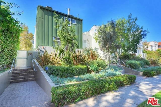938 Lincoln Blvd, #9