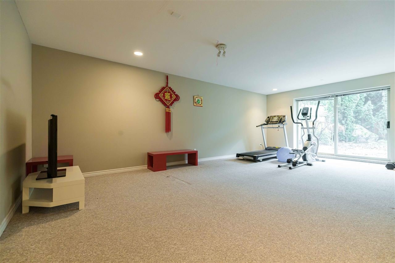 2221 Tanager Place, North Vancouver