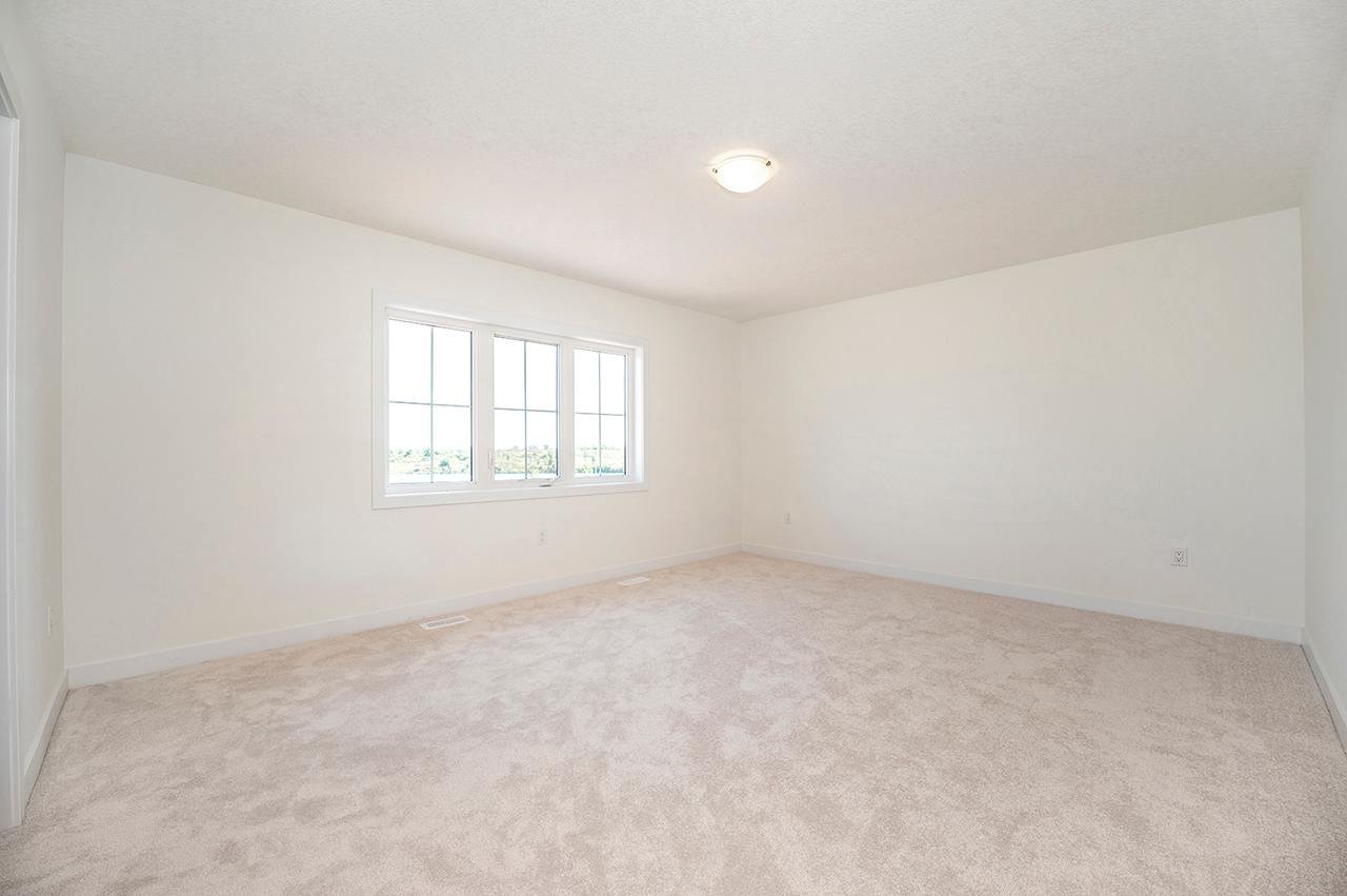 194 Aviron Cres