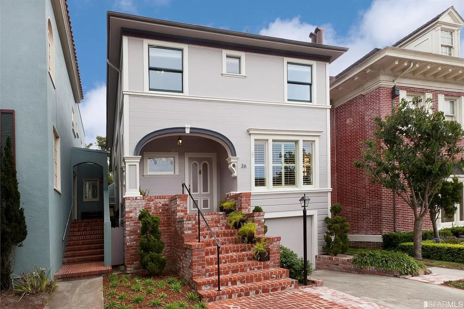 36 Commonwealth Ave