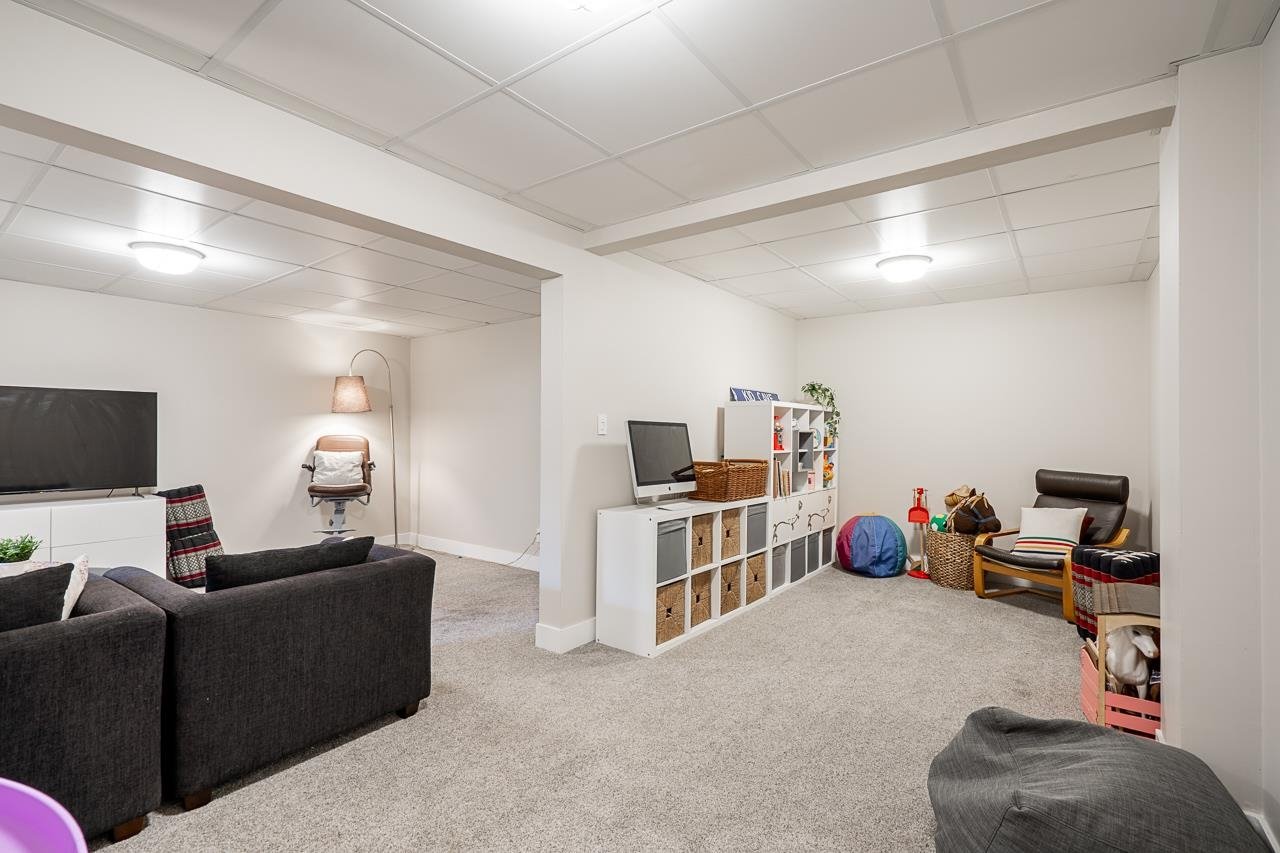 2076 Purcell Wy