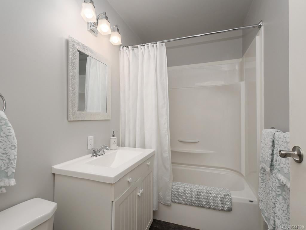 3-10070 Fifth St, Sidney