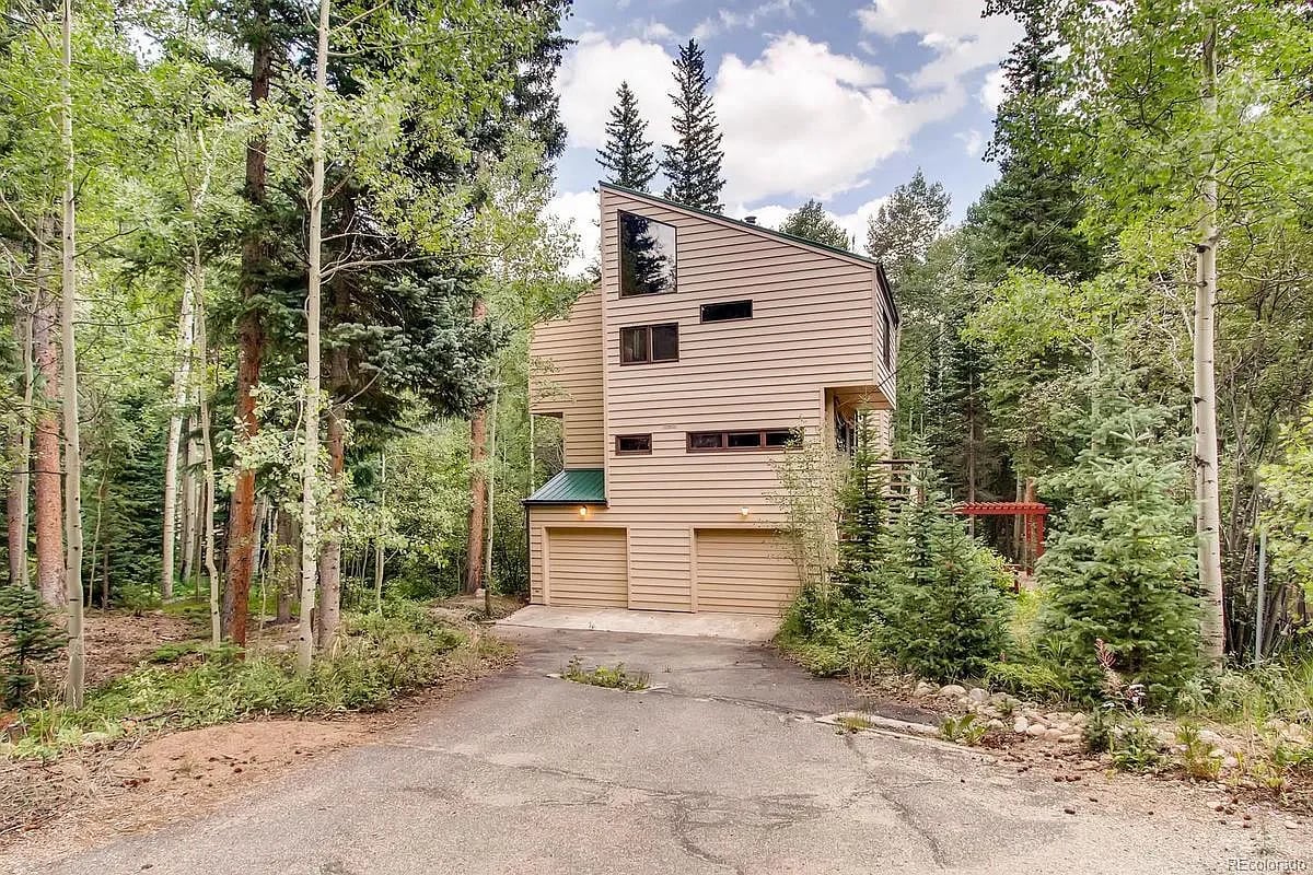 48 Moss Ln