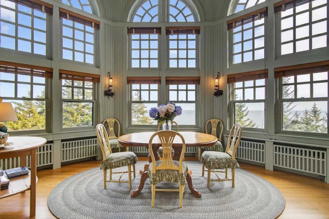 Fresh Spring Interiors for Seasonal Living