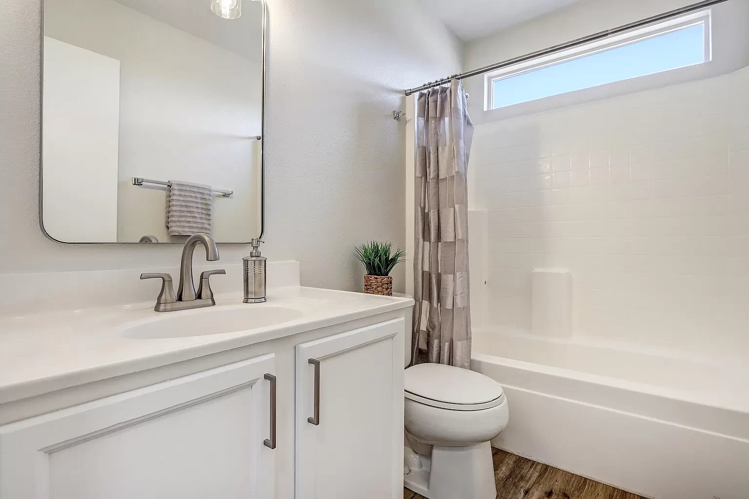 33 Violeta Place Los Lunas