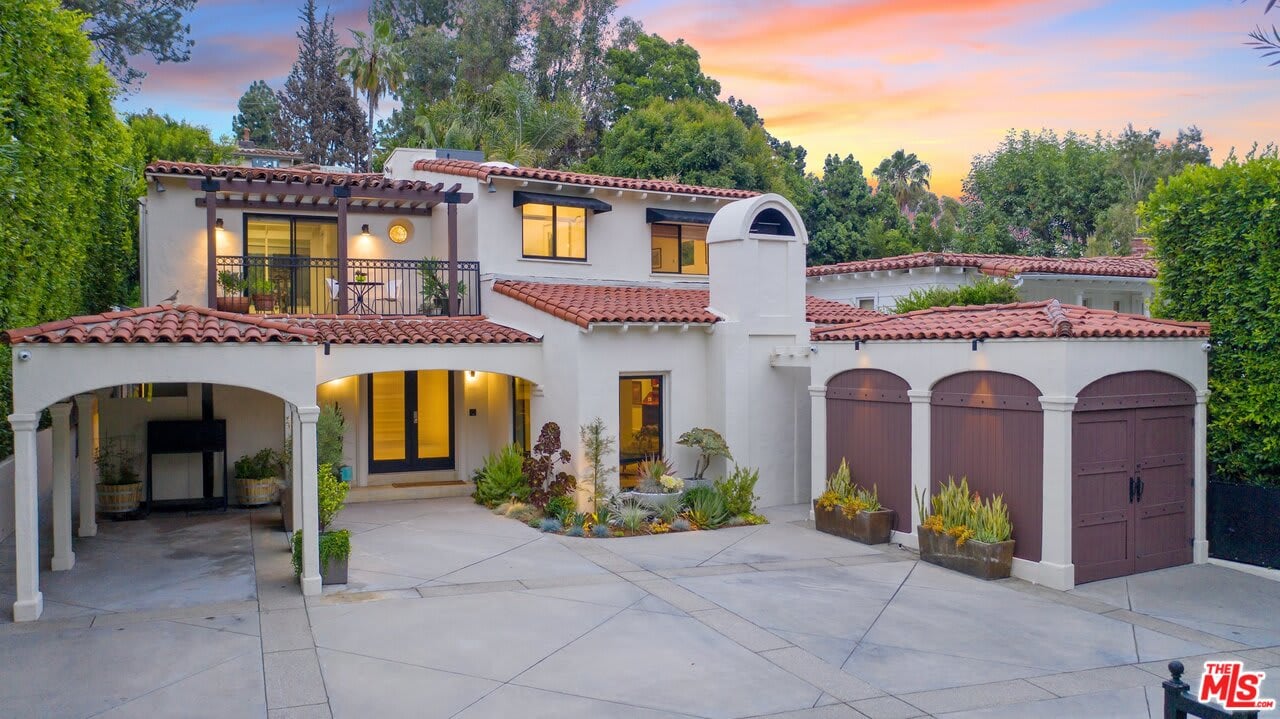 1230 N Doheny Dr